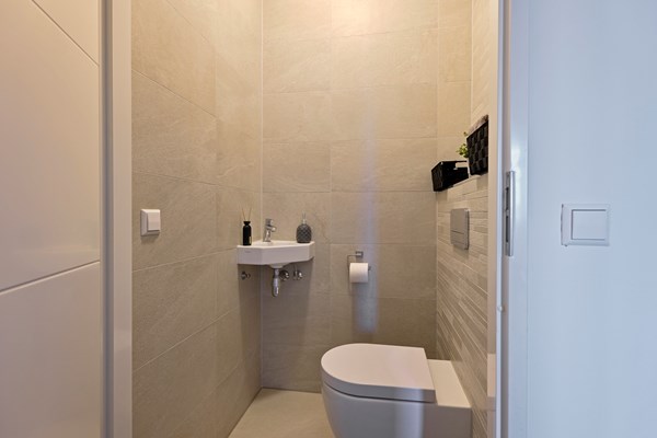 Medium property photo - Nida Senffstraat 159, 1095 MX Amsterdam